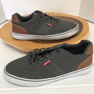 Levi’s Classic Canvas Sneaker